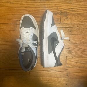 Nike Men's White and Gray Sneakers